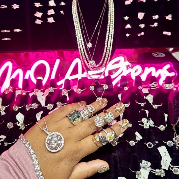 July Live Show Moissanite Jewelry - Picture 10 of 16